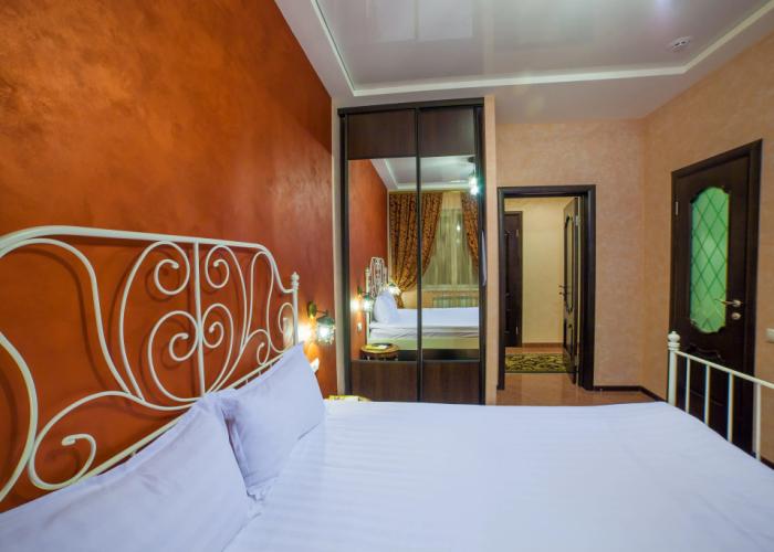 KHalif Hotel