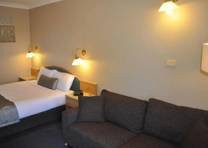 In Town Motor Inn