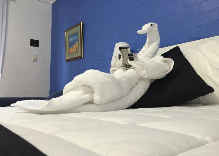 Crescent Motel