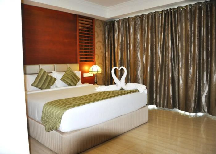 Lake Palace Hotel Trivandrum