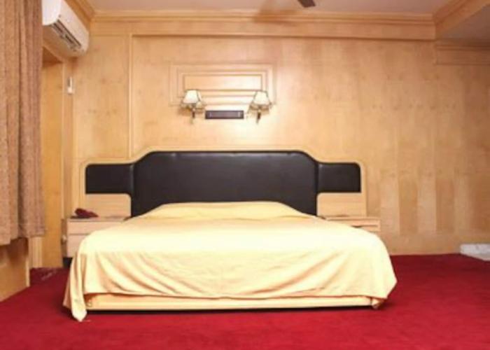 Hotel Femina