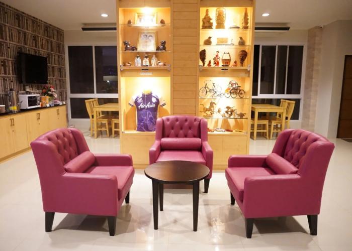 Chompu Nakarin Apartment