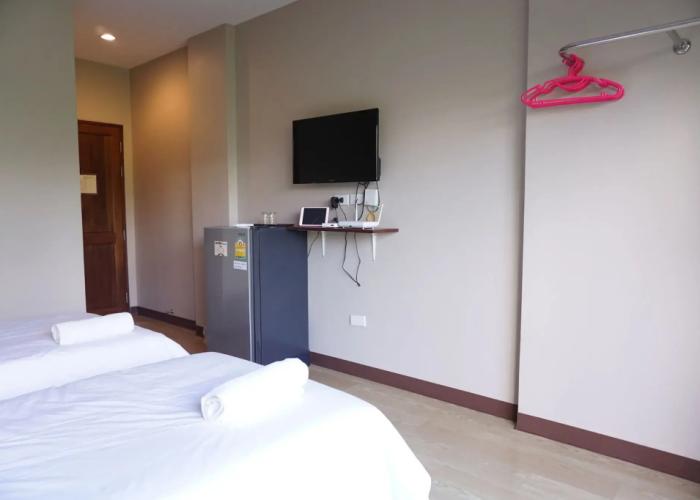 Chompu Nakarin Apartment