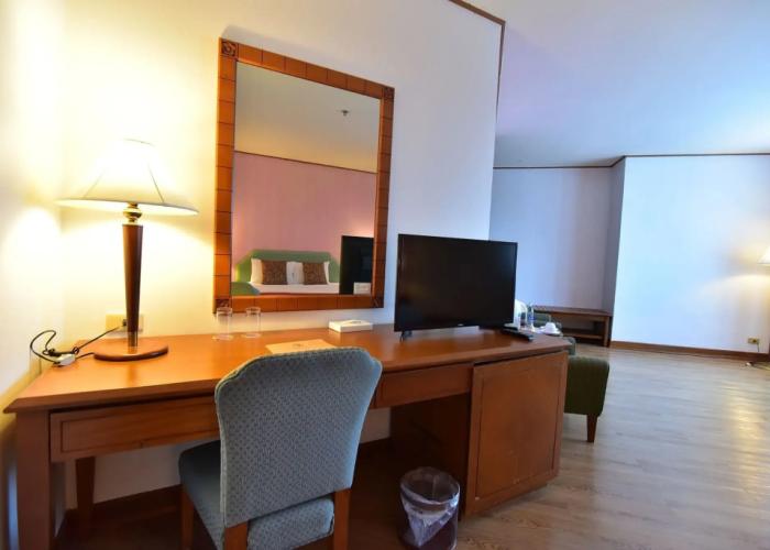 Thumrin Thana Hotel