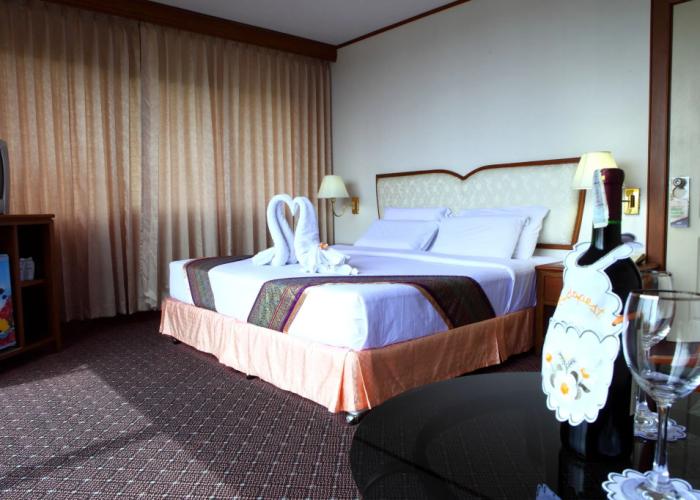 Wattana Park Hotel