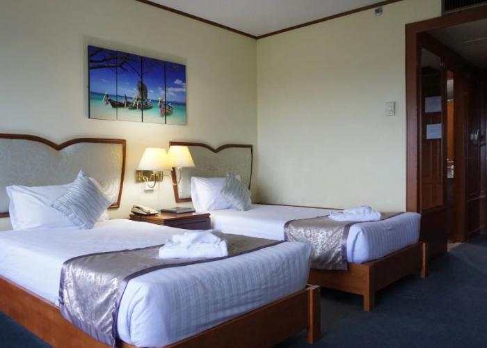 Wattana Park Hotel