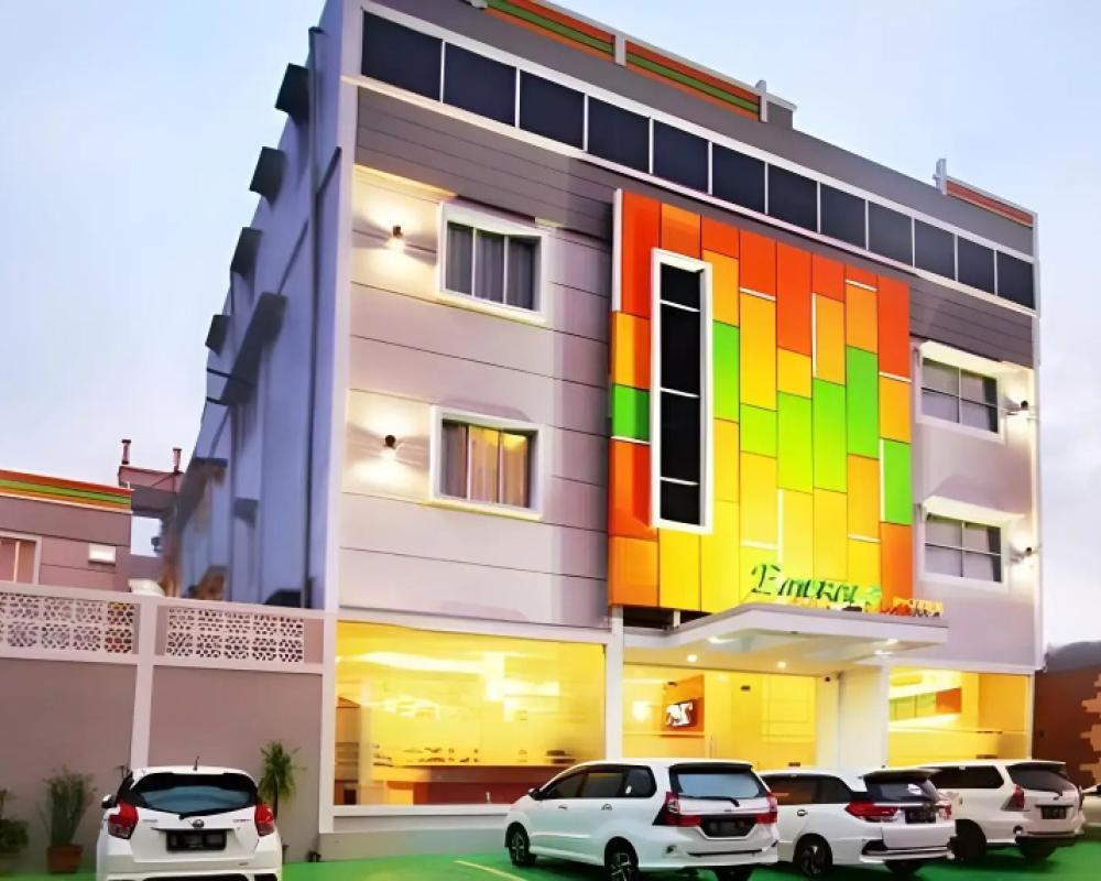 фото Emerald Hotel