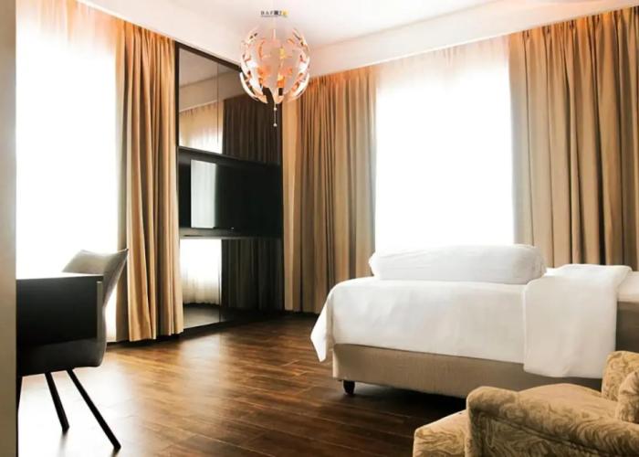Emerald Hotel