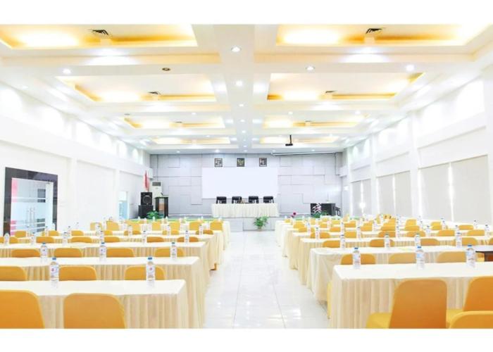 Emerald Hotel