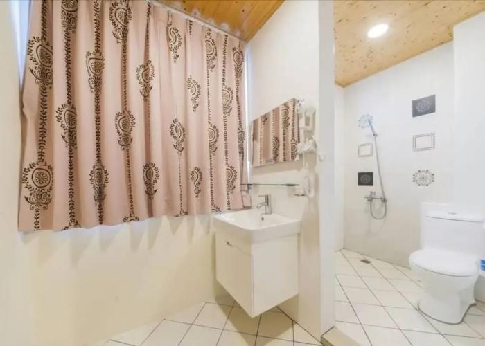 Locking Taitung B&B