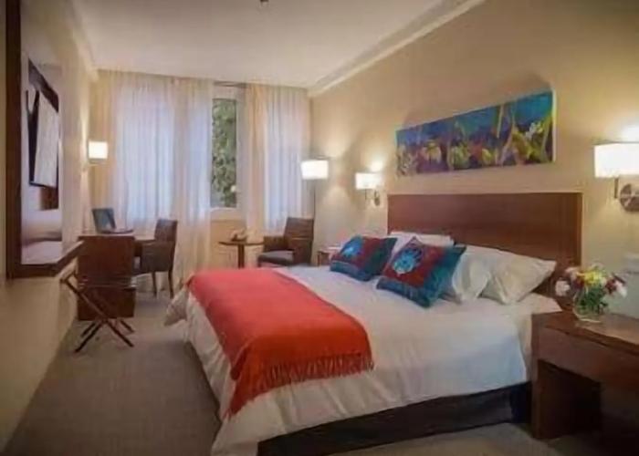 Howard Johnson by Wyndham Yerba Buena