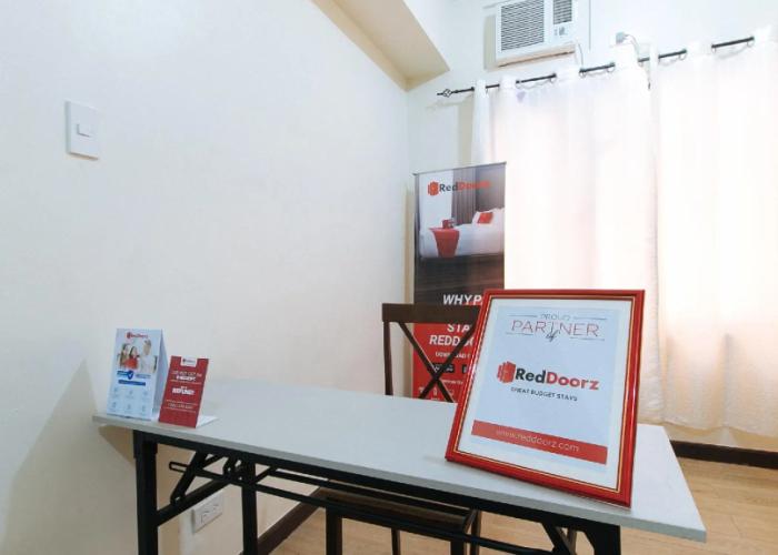RedDoorz Plus @ Taj Hotel Tuguegarao