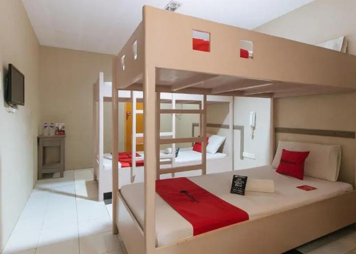 RedDoorz @ Bridgeway Hotel Tuguegarao City