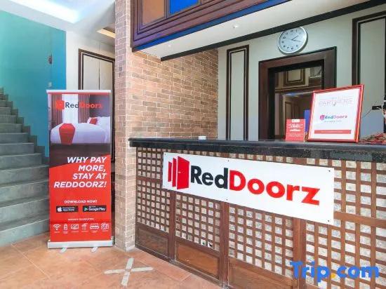 RedDoorz @ Isabelita Hotel Tuguegarao City