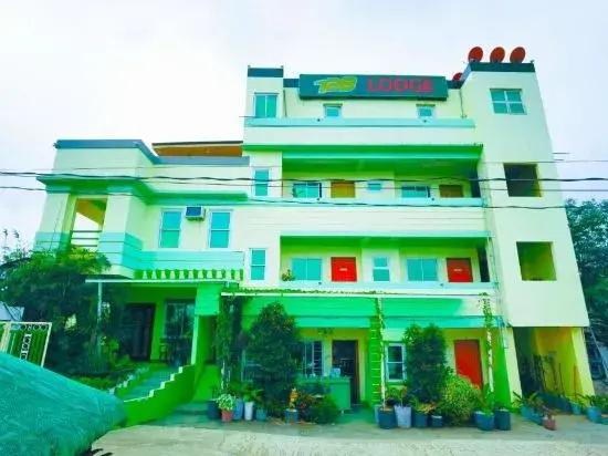 RedDoorz @ D128 Lodge Cagayan Valley
