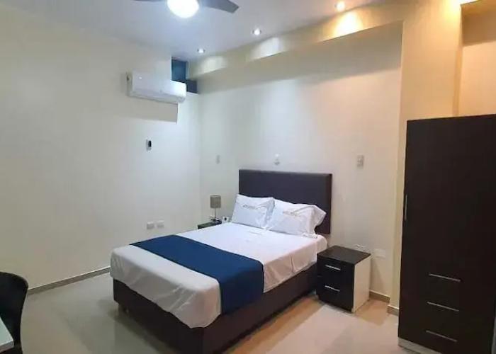 Hotel Golden Sky