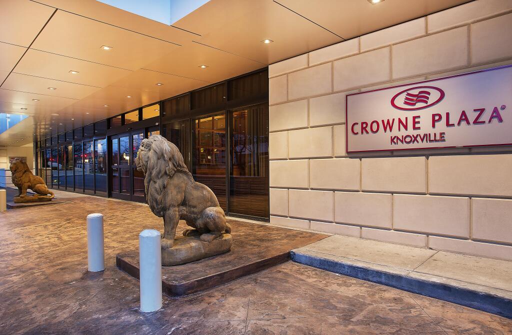 Crowne Plaza Knoxville Downtown University by IHG