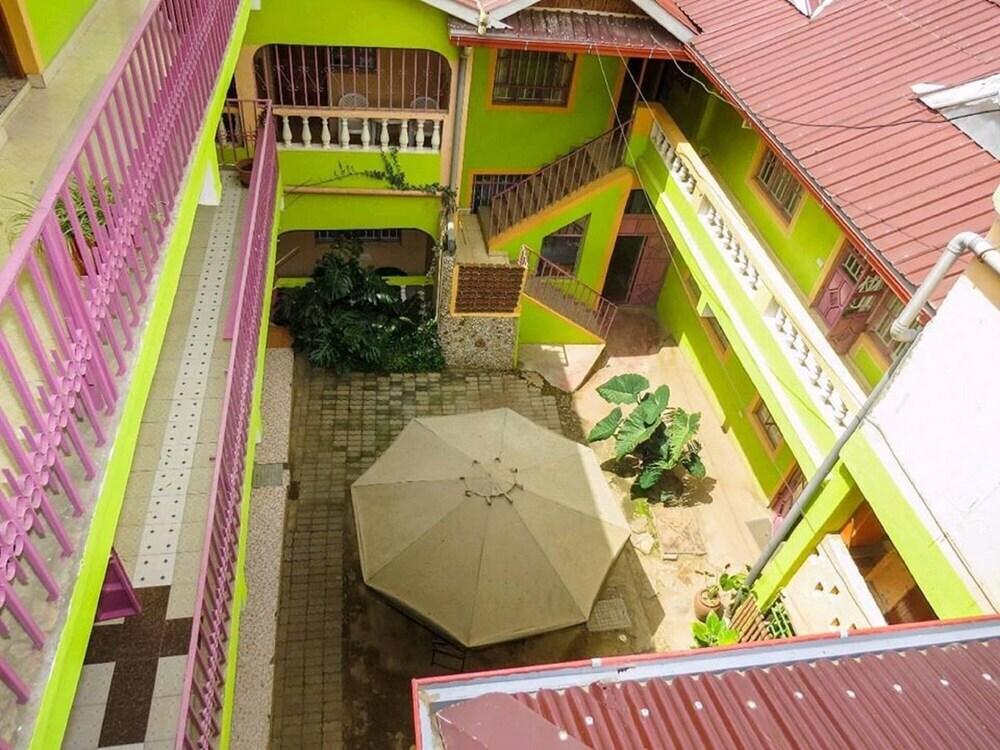 Seasons Hotel & Lodge