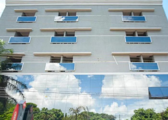 BOMBONATO HOTEL - Fácil Acesso ao Aeroporto e parque de Exposições ABCZ