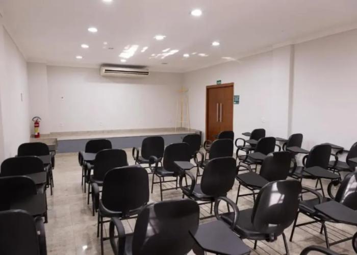 BOMBONATO HOTEL - Fácil Acesso ao Aeroporto e parque de Exposições ABCZ