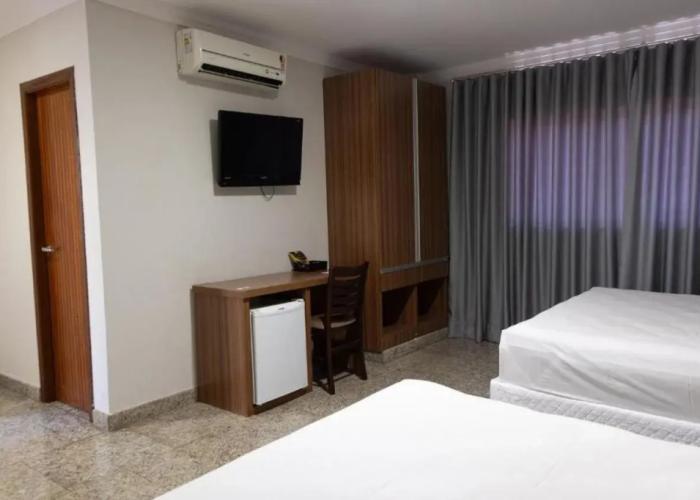 BOMBONATO HOTEL - Fácil Acesso ao Aeroporto e parque de Exposições ABCZ