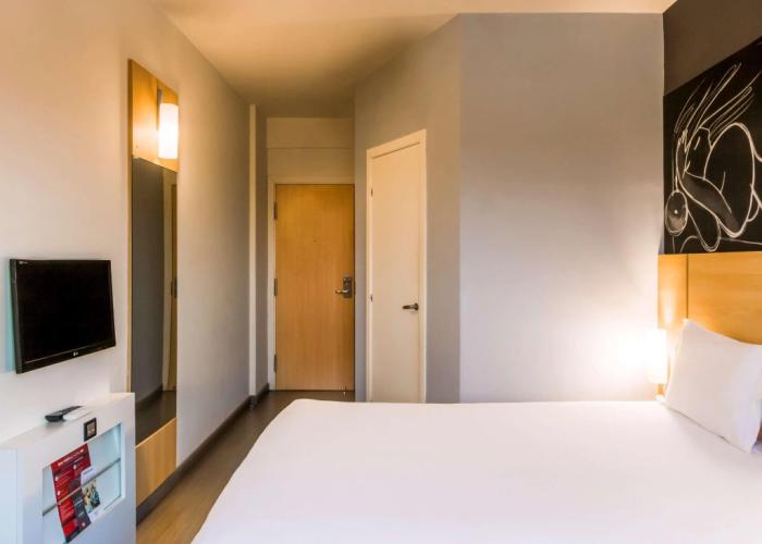 ibis Uberaba