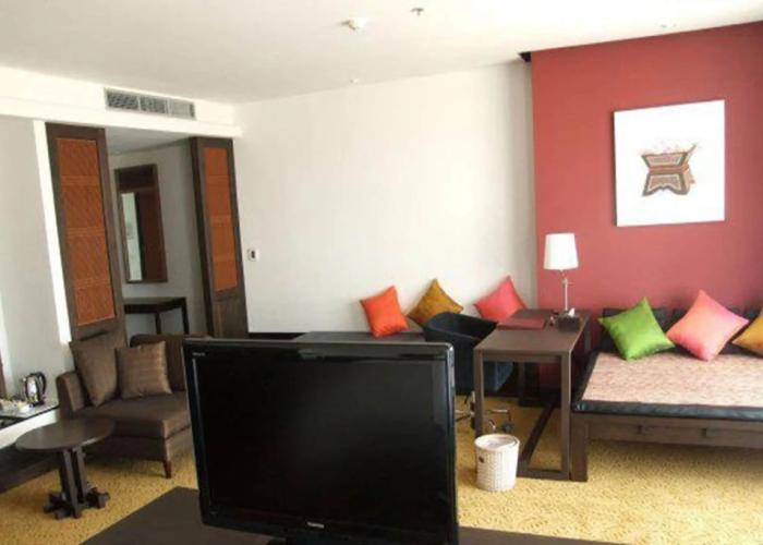 Sunee Grand Hotel