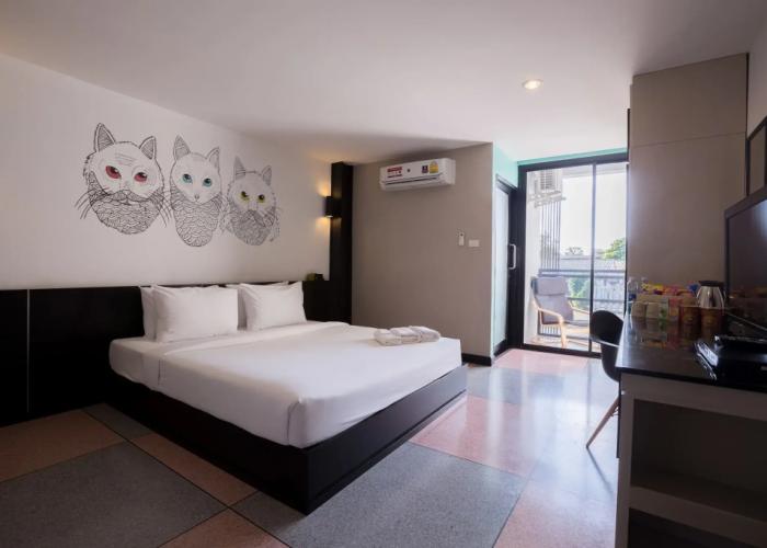 Pentahug Hotel
