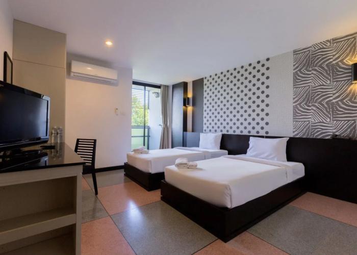 Pentahug Hotel