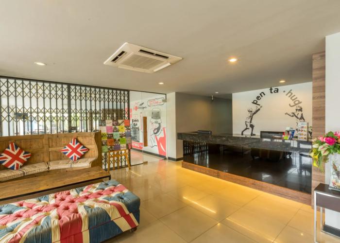 Pentahug Hotel