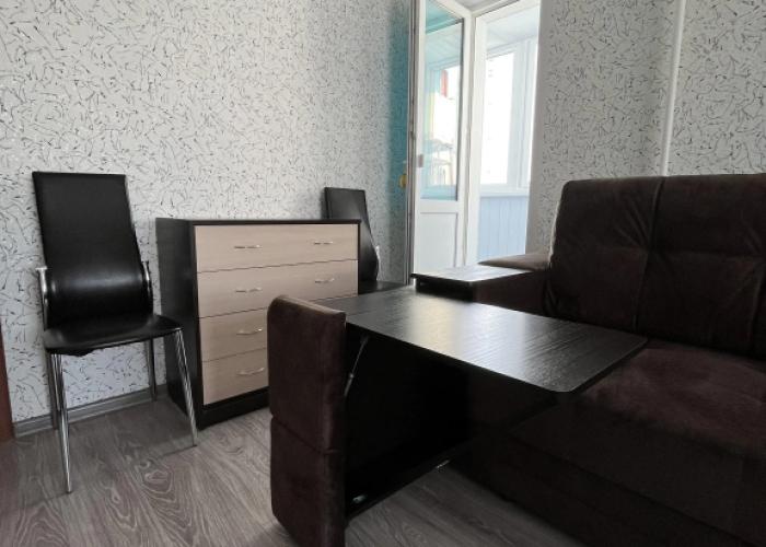 Odnokomnatnaya  40 Kv.m Na Naberezhnoy neftyanikov 6 flat