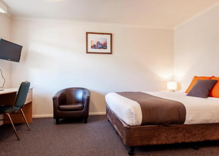Silver Hills Motel