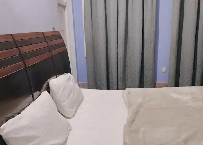 Shees Hotel