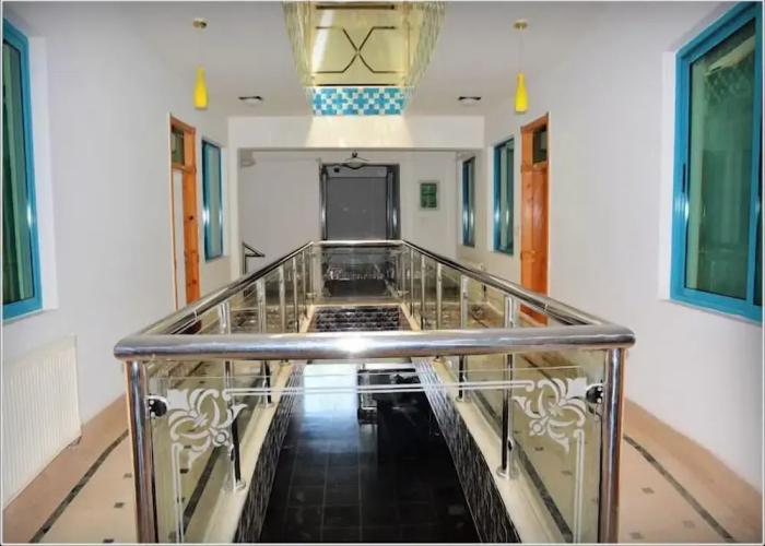 Komelion Hotel
