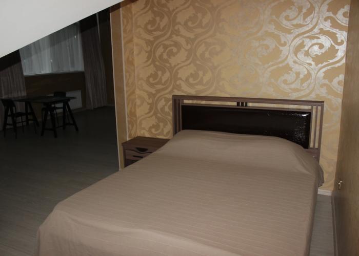 City Hotel