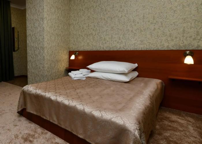 Novozhenovskiy Hotel