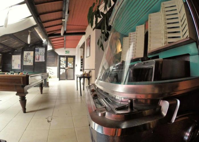 L'AUBERGE INN - Hostel