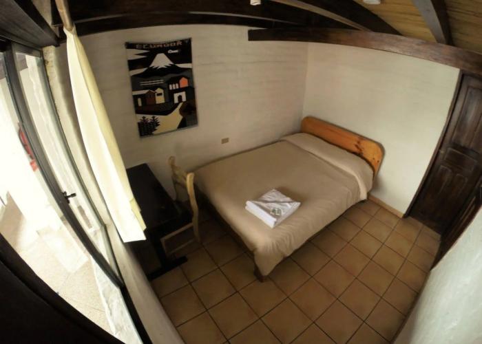 L'AUBERGE INN - Hostel