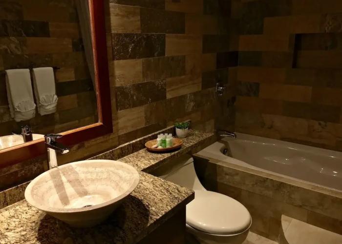Ilalo Garden Hotel & Restaurant