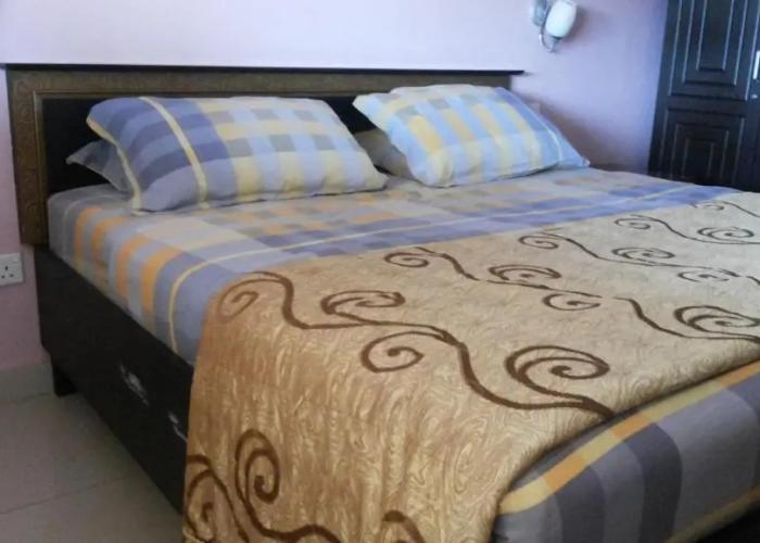 Palema Crown Hotel