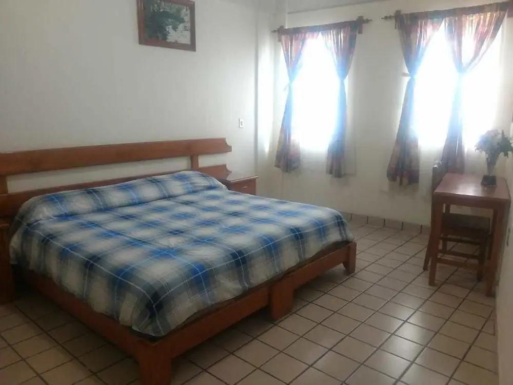 фото Hotel Monarca