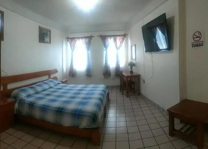 Hotel Monarca