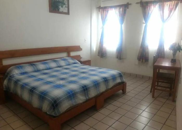 Hotel Monarca