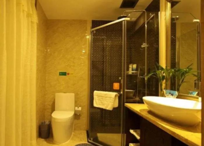 Yi Jia Li Jing Hotel