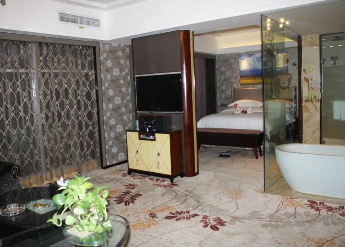 Yili Black Bee Manor Eco Hotel