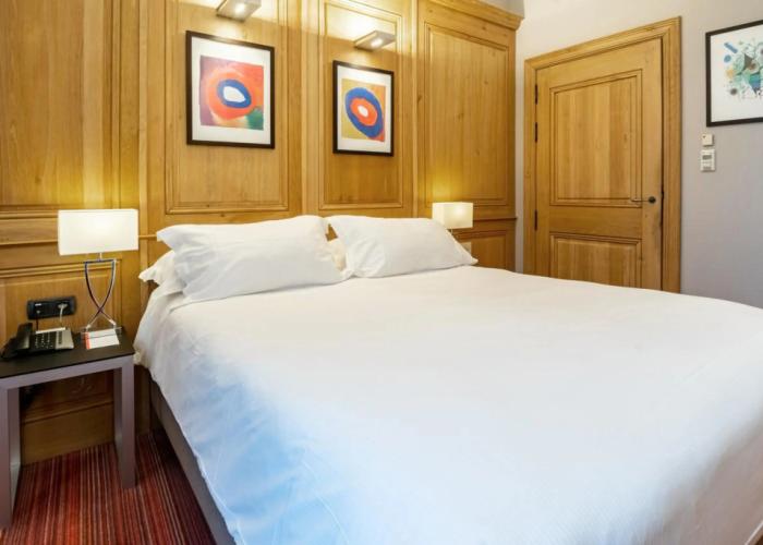 Hotel de Bourgtheroulde, Autograph Collection