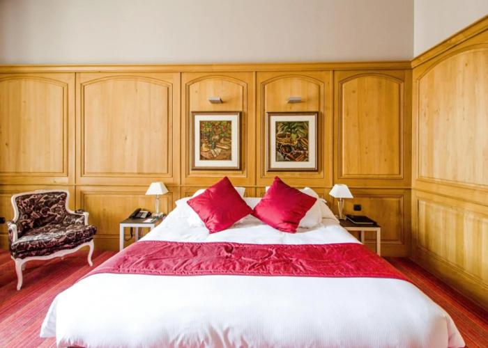 Hotel de Bourgtheroulde, Autograph Collection