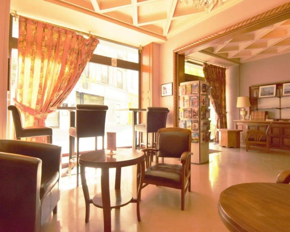 фото Hôtel Dandy