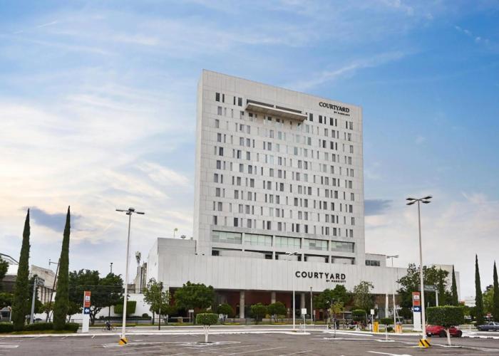 Courtyard by Marriott Leon at the Poliforum