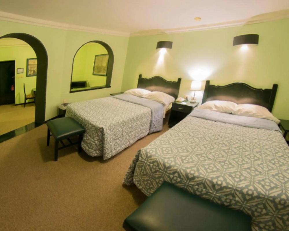 фото Hotel Leon